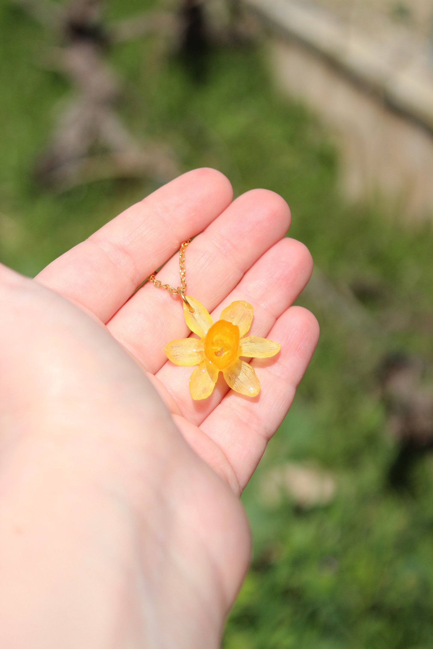 COLGANTE NARCISO